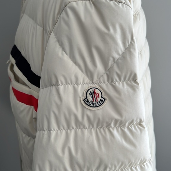 Off white / Cream lightweight down jacket by Moncler - Picture 3 of 17